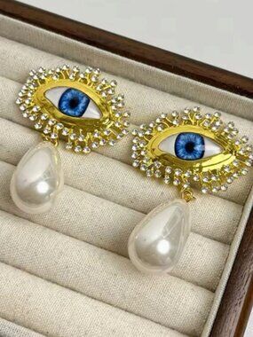 Baroque Guardian Tear Magic Eyes Crystal Pearl Earrings